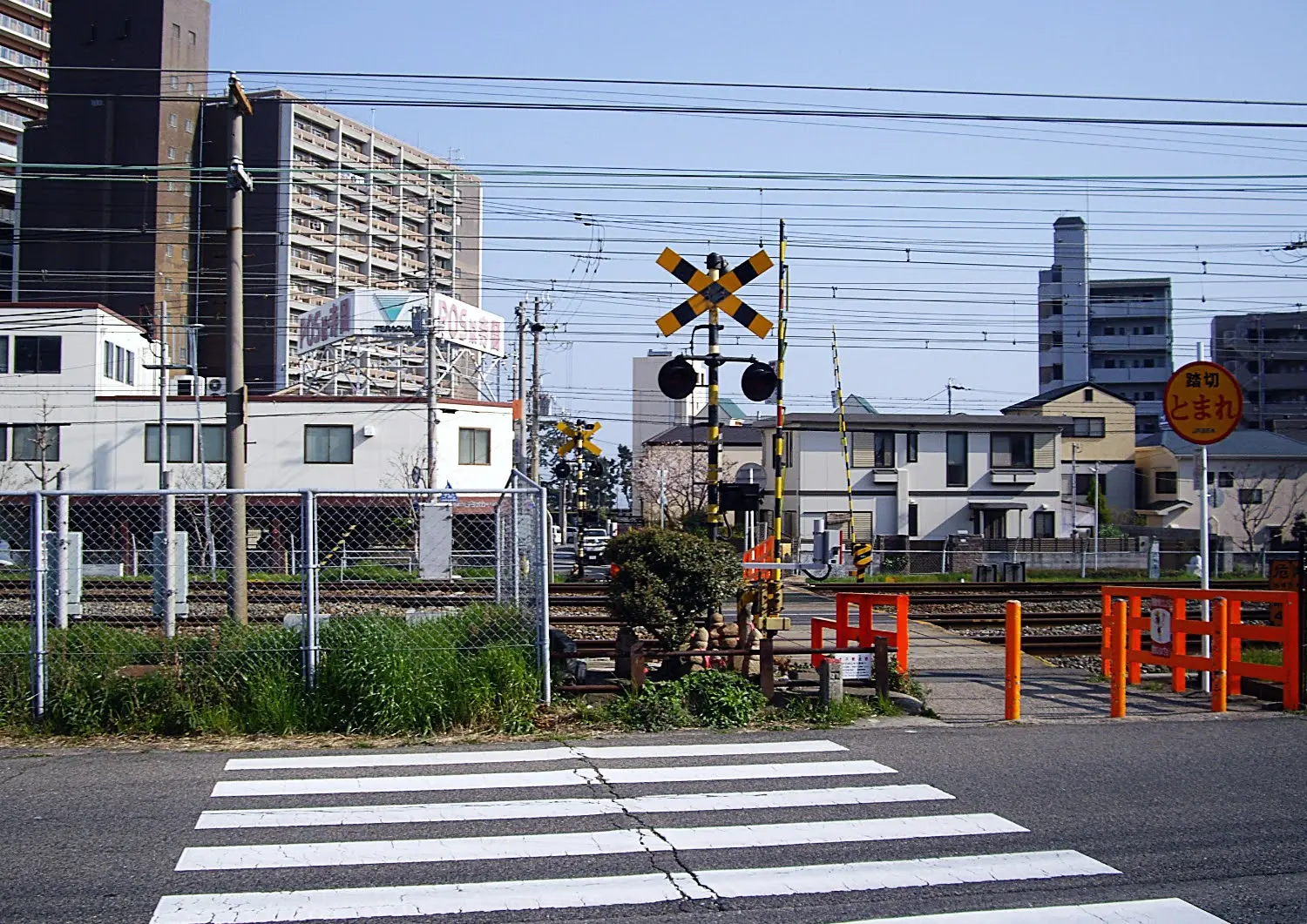 兵庫県神戸市須磨区稲葉町付近のJRの踏切